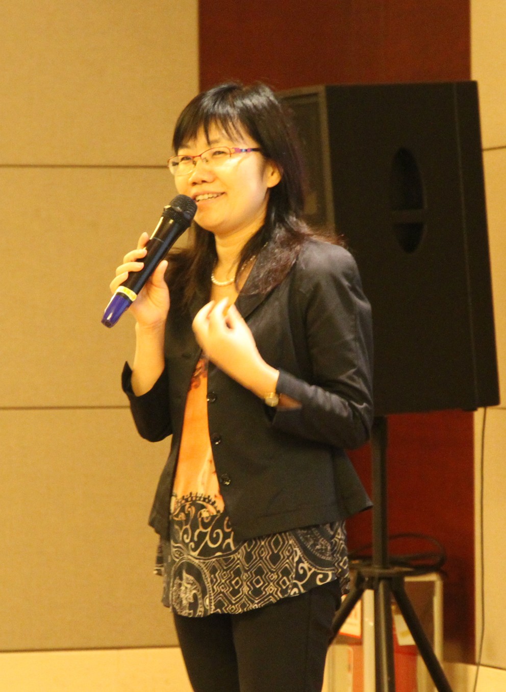 0致辞-李斌红.JPG